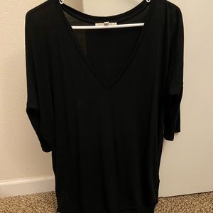 Black Express high-low quarter sleeve shirt